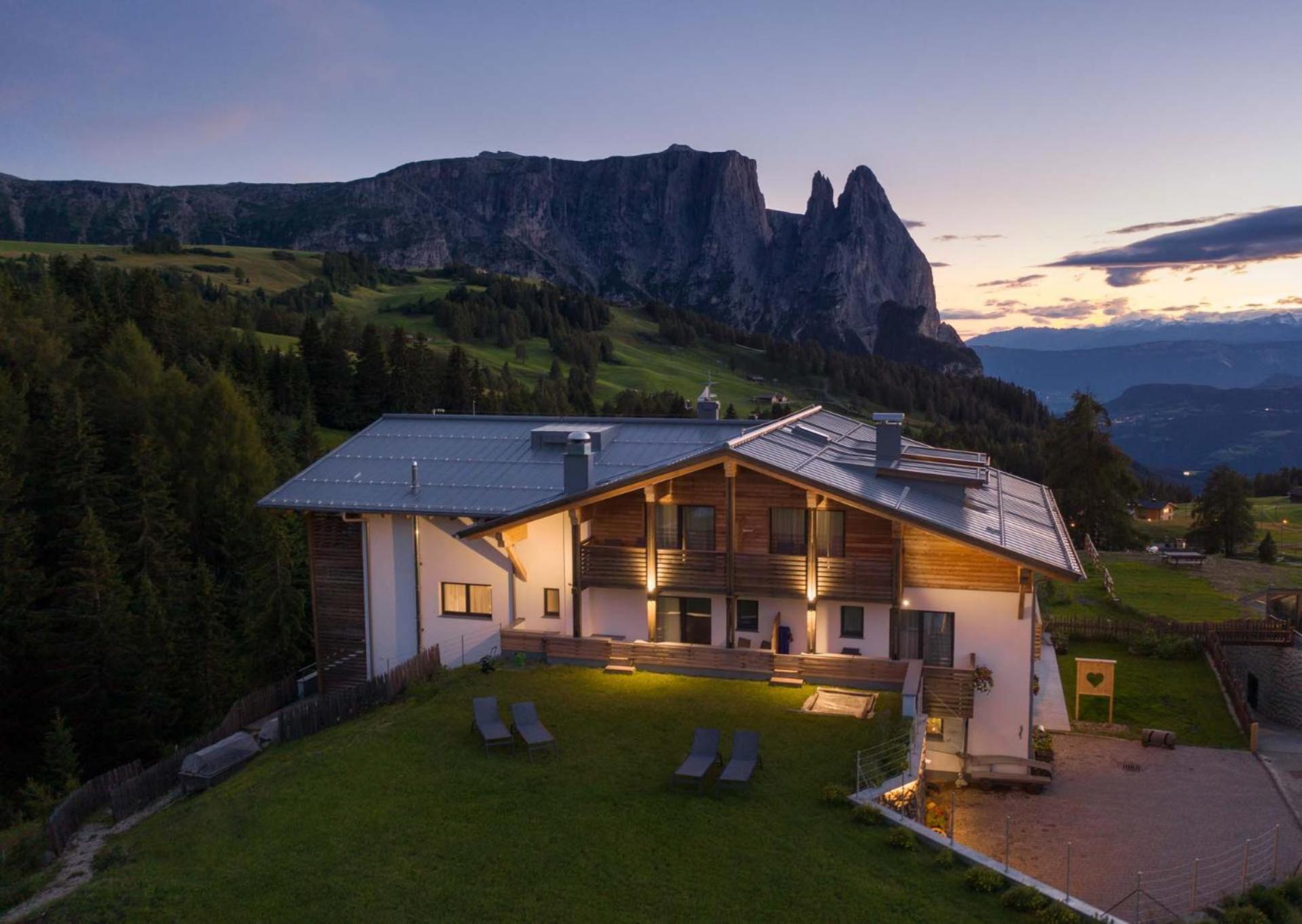 Hotel Chalet Dolomites Альпе-ди-Сьюзи Экстерьер фото